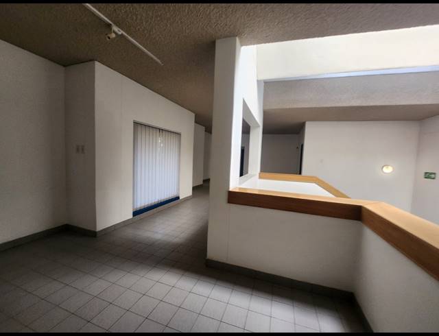 709M² OFFICE TO LET IN RANDJESPARK
